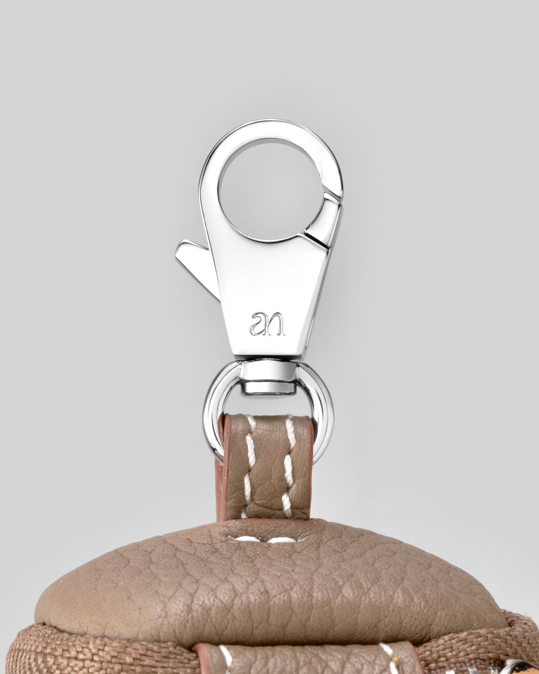 The Vito Pochette